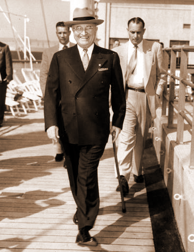 Ghosts-of-Scary-DC-Blog-23a-truman-walking-uss-williamsburg-photo-1 Ghosts-of-Scary-DC-Blog-23a-truman-walking-uss-williamsburg-photo-1